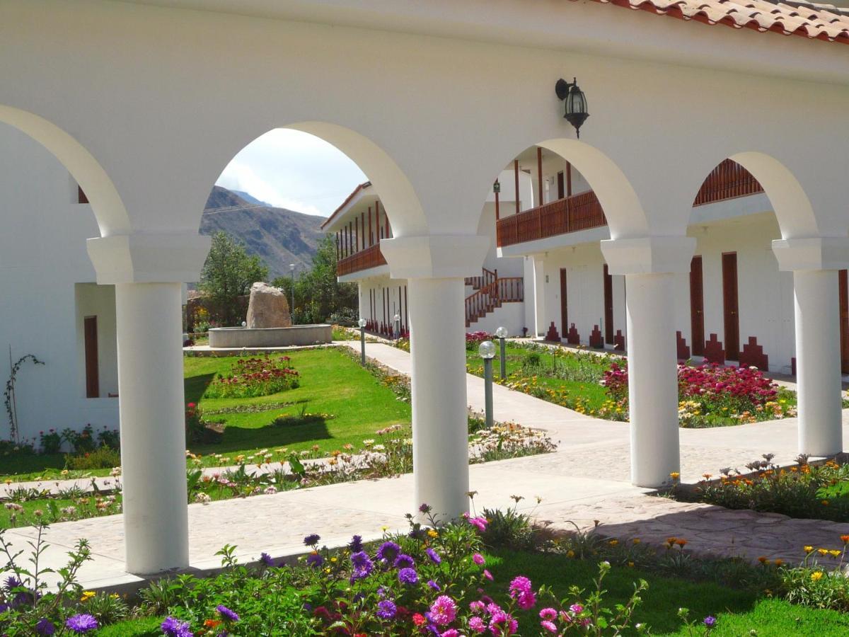 Hotel Agustos Urubamba Exterior photo