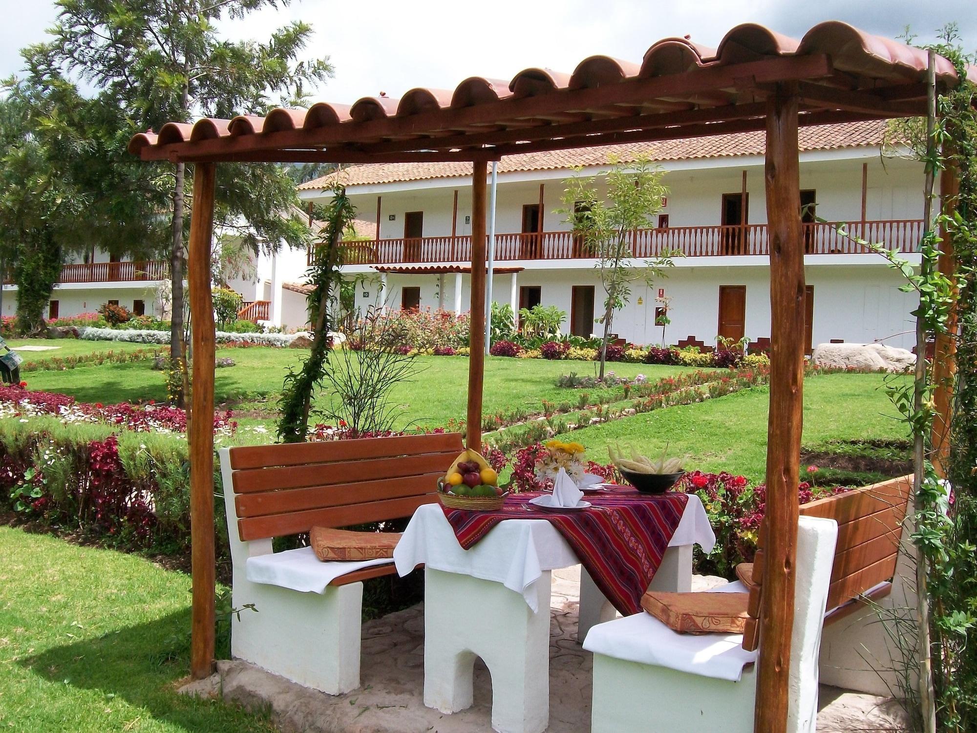 Hotel Agustos Urubamba Exterior photo