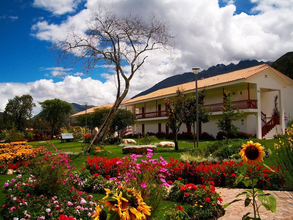 Hotel Agustos Urubamba Exterior photo