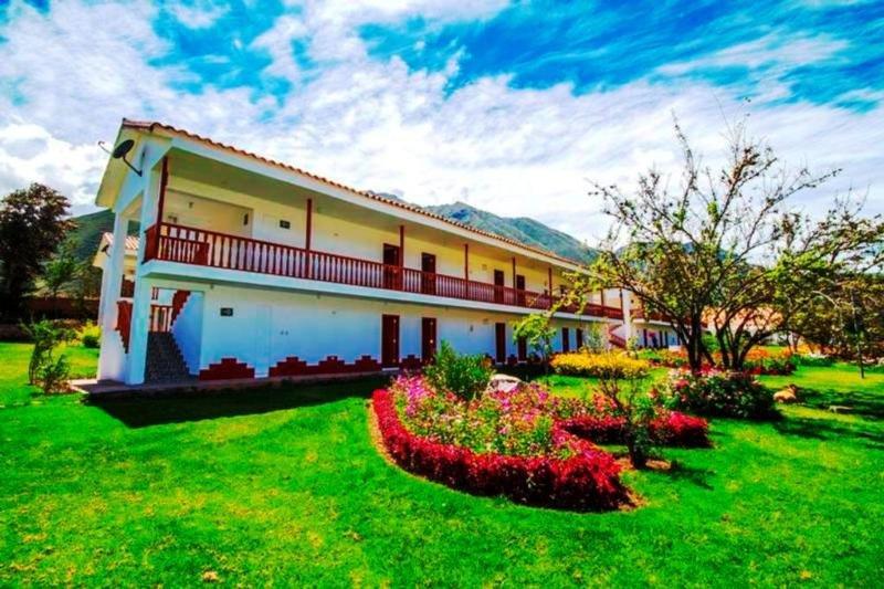 Hotel Agustos Urubamba Exterior photo