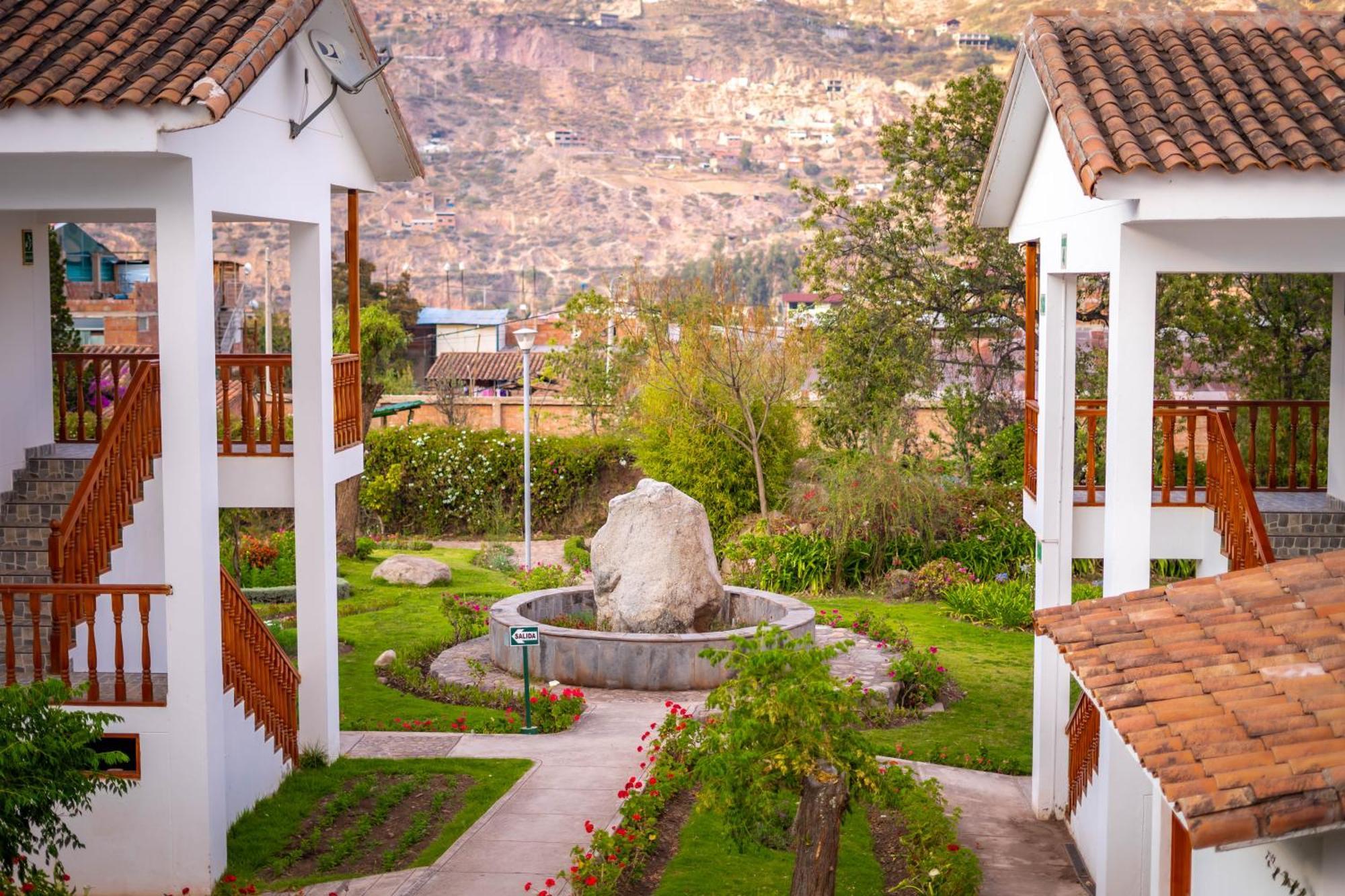 Hotel Agustos Urubamba Exterior photo