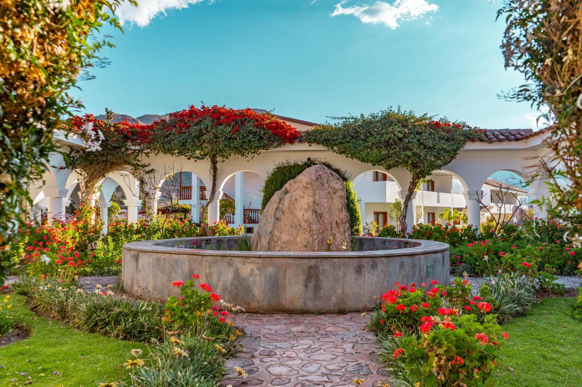 Hotel Agustos Urubamba Exterior photo