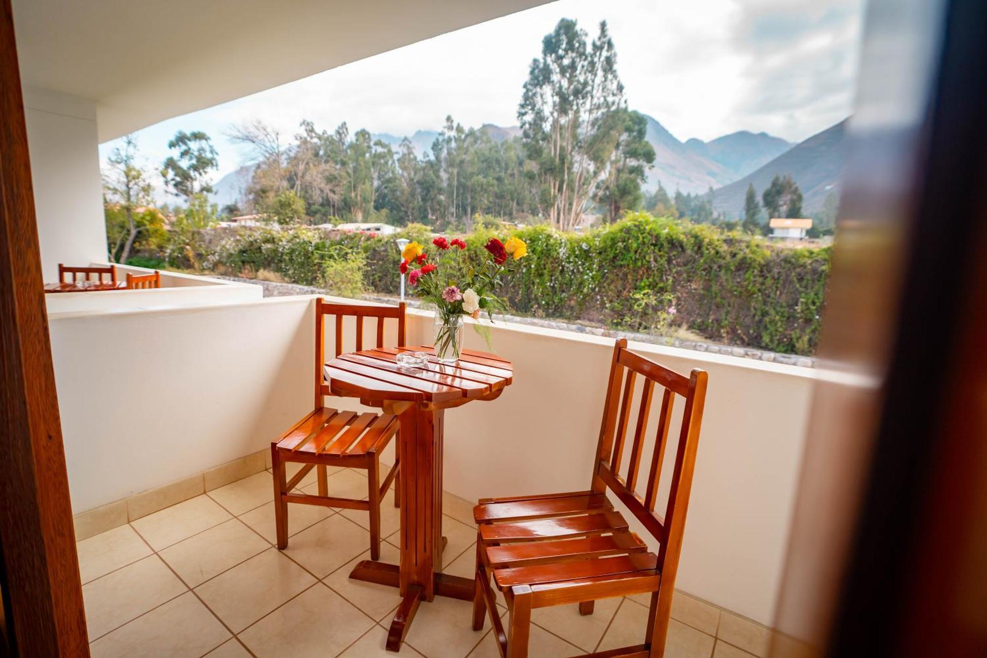 Hotel Agustos Urubamba Exterior photo