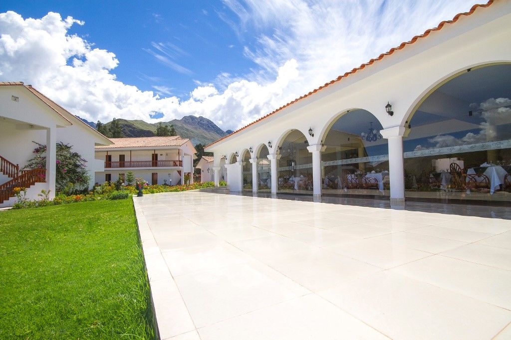 Hotel Agustos Urubamba Exterior photo