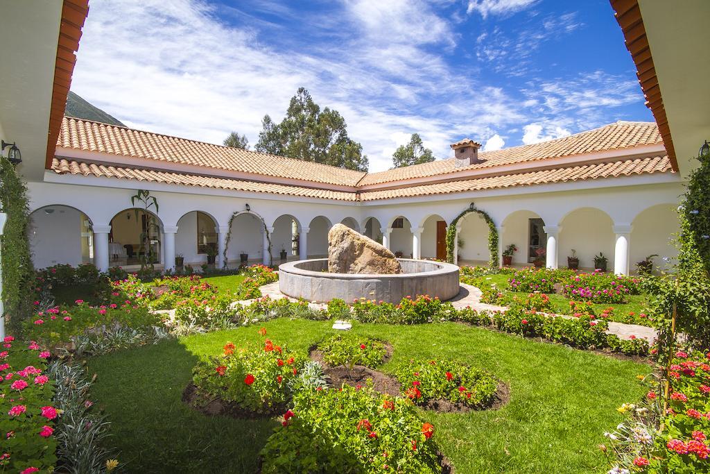 Hotel Agustos Urubamba Exterior photo